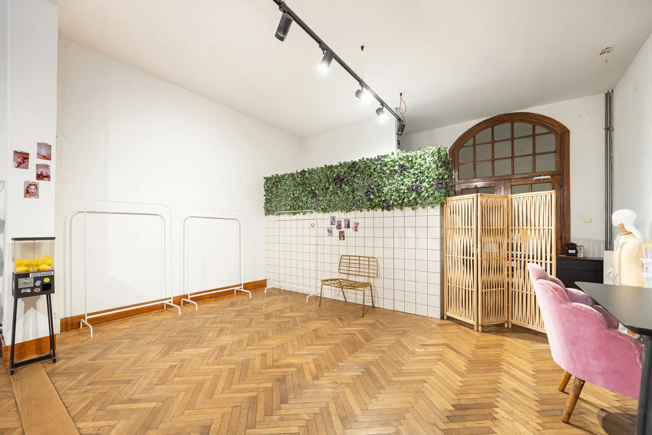 Iconische handelsruimte in landmark gebouw op het Eilandje foto 6