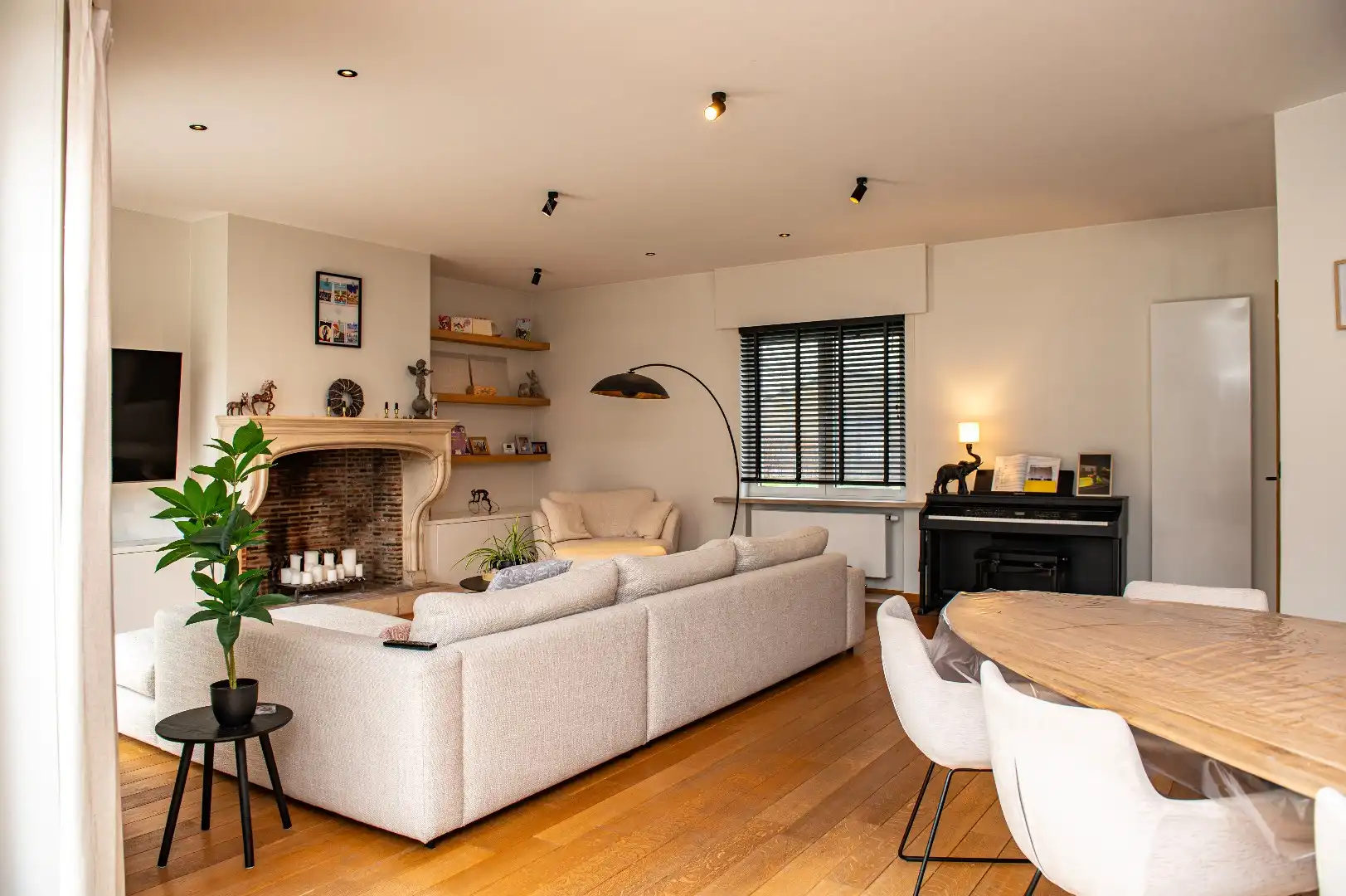 Prachtige landelijke villa met zwemvijver en paardenfaciliteiten 13.459m² foto 12