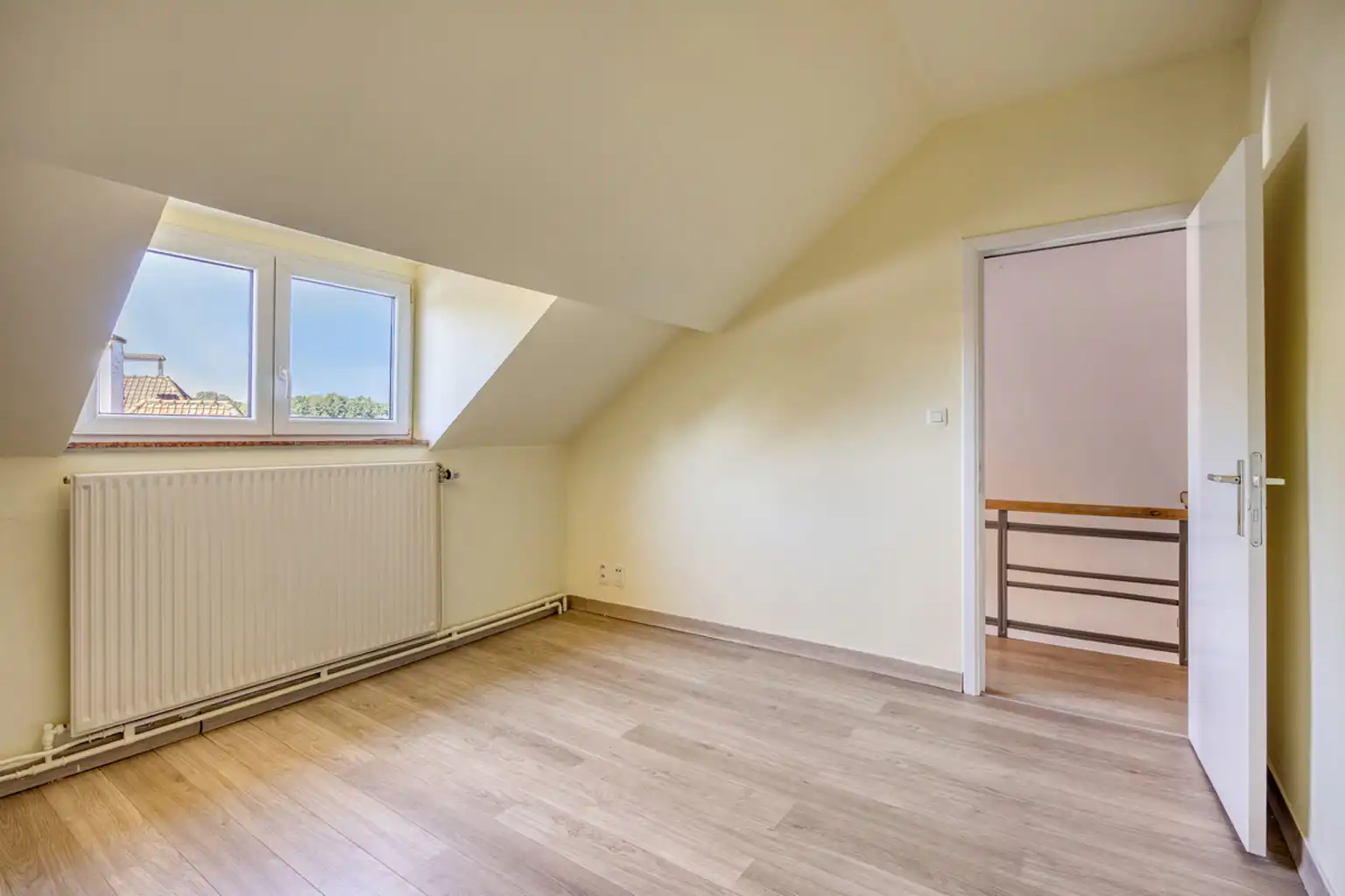 Instapklare 2-gevelwoning nabij Sint-Agatha-Berchem foto 27