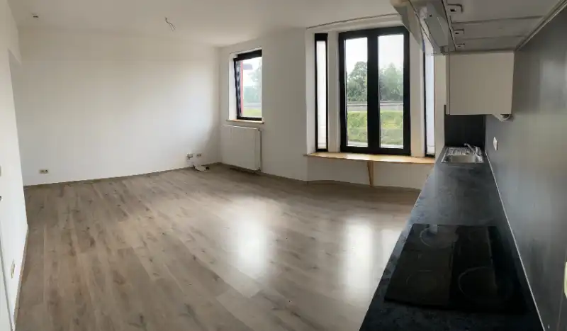 --- NIEUW --- Gerenoveerd en energiezuinig 1-slaapkamerappartement met ruim terras op toplocatie nabij Sint-Pietersstation! foto 7