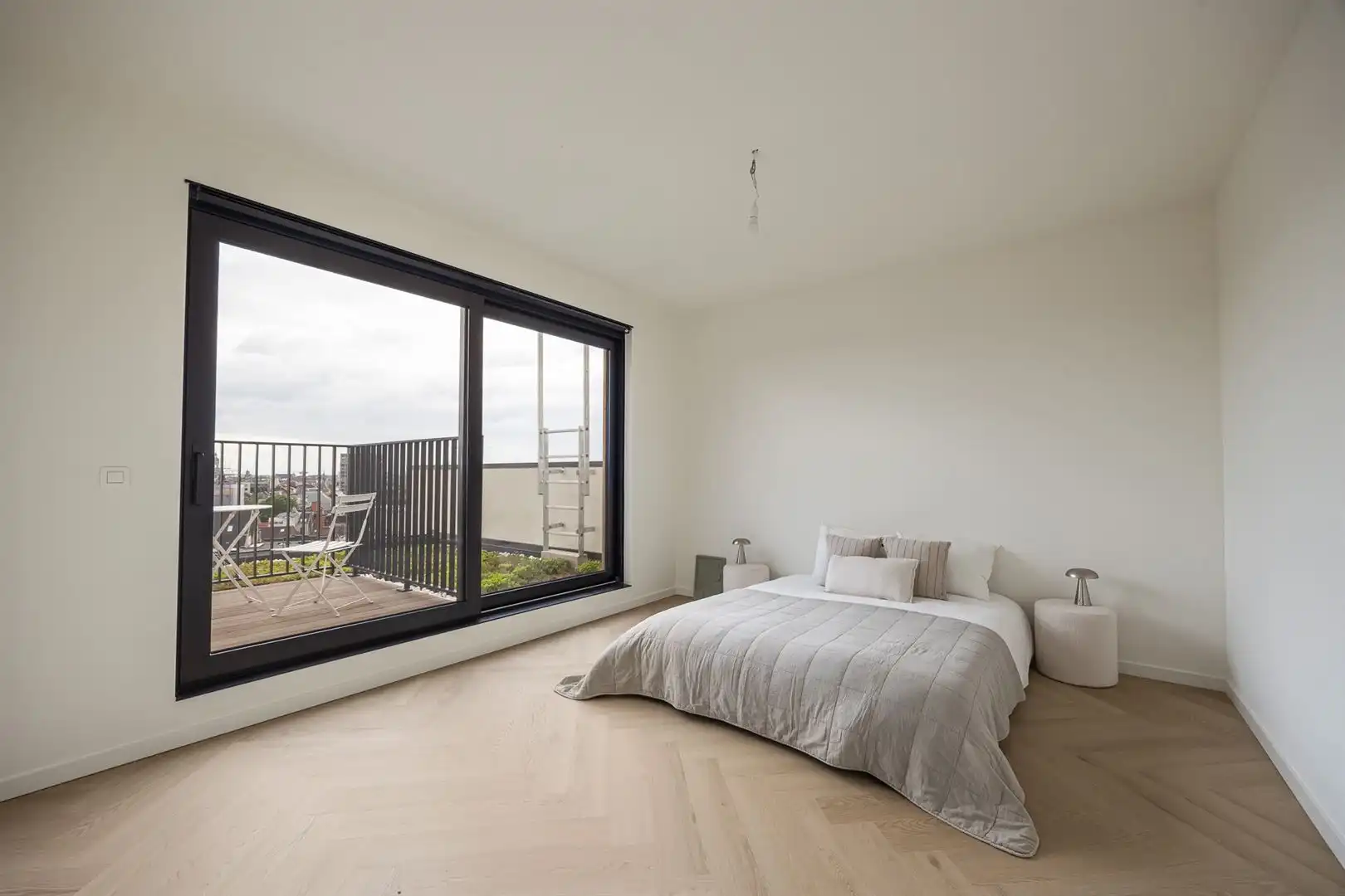 Volledige nieuw duplexappartement bovenop Art-Deco-gebouw foto 21
