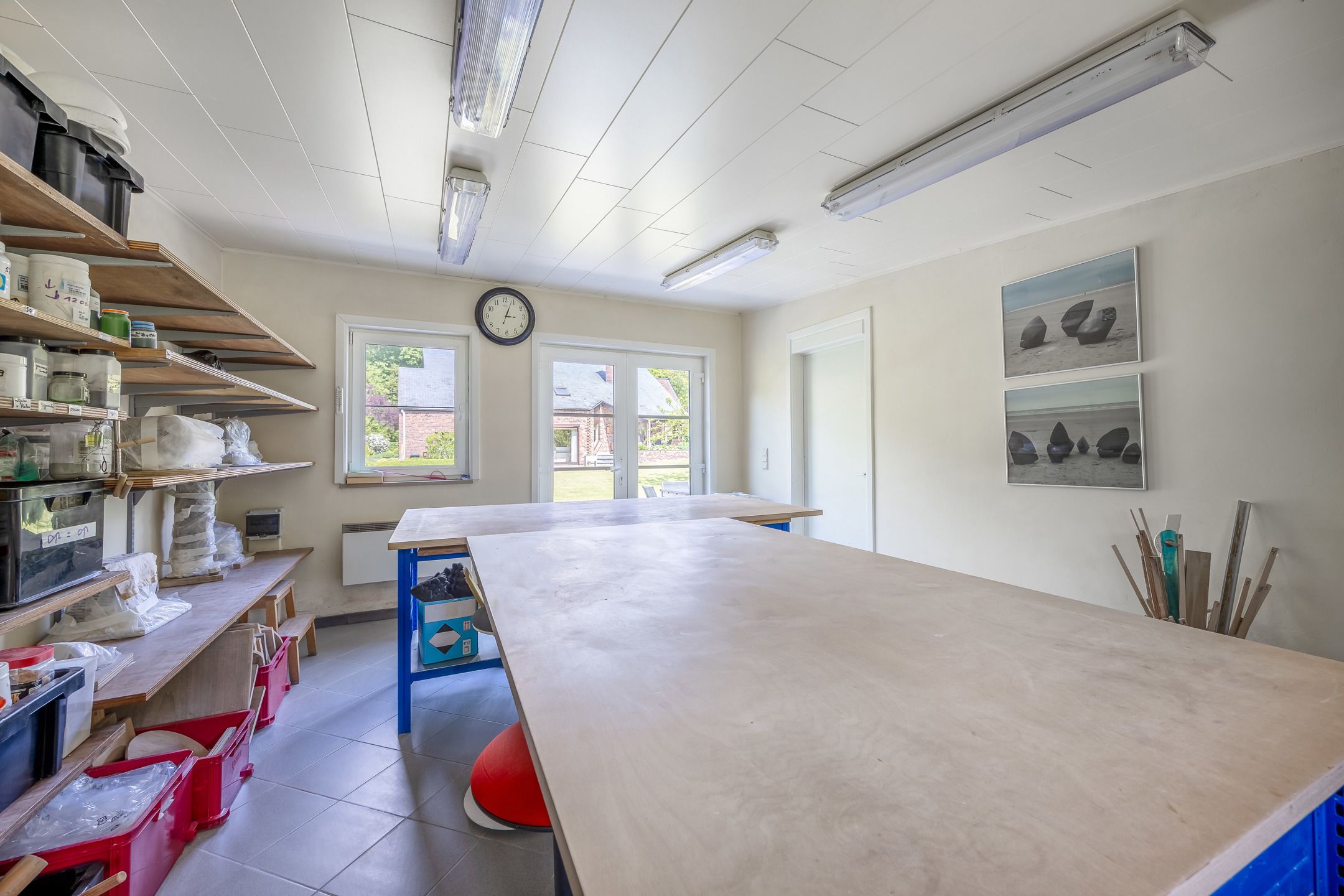 Architecturale gezinswoning met atelier en weids uitzicht foto 23