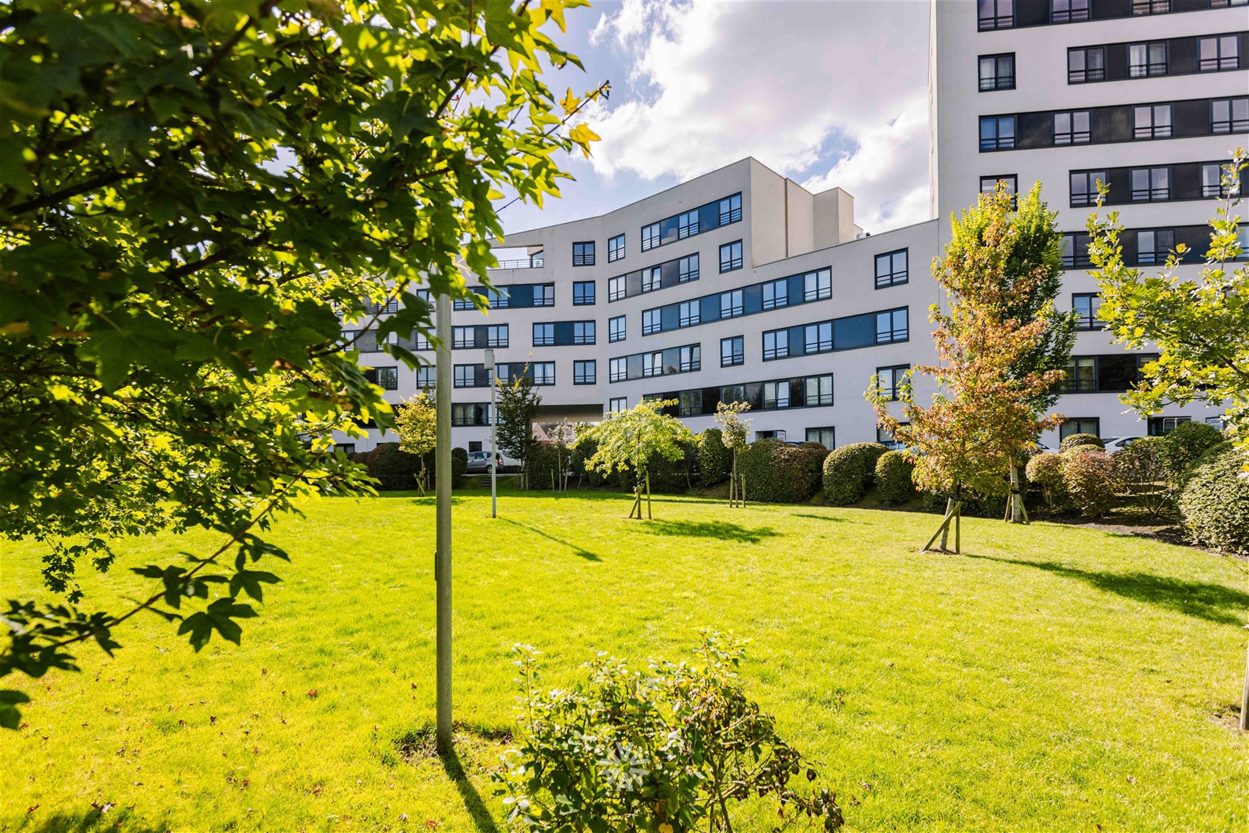 GENT - Modern en lichtrijk appartement met 2 slaapkamers foto 2