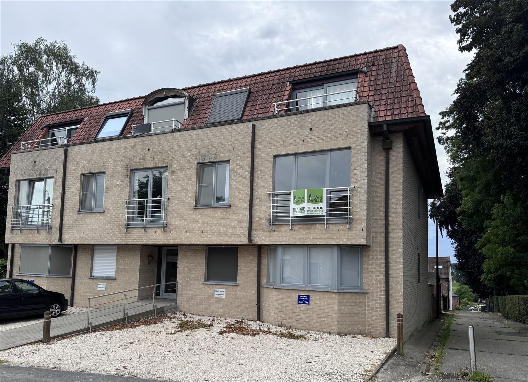 Appartement  met 2 slaapkamers,  dubbele  garagebox en kelderberging foto 1