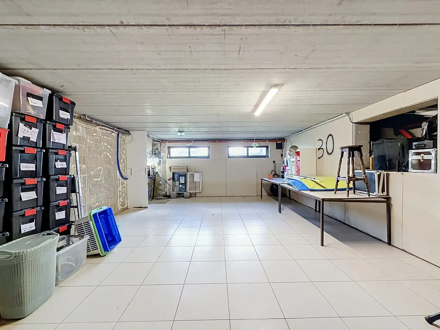 Lichtrijke woning met zwembad op rustige locatie! foto 29