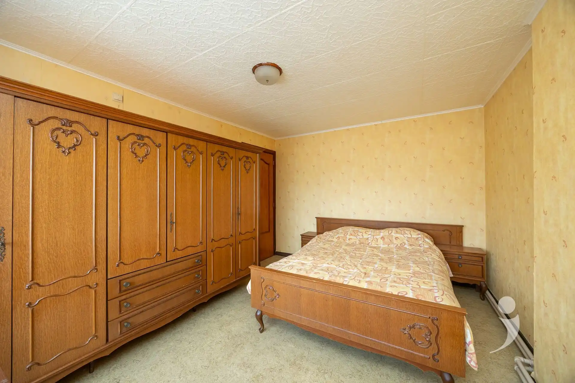 Te renoveren woning met vier slaapkamers!  foto 22