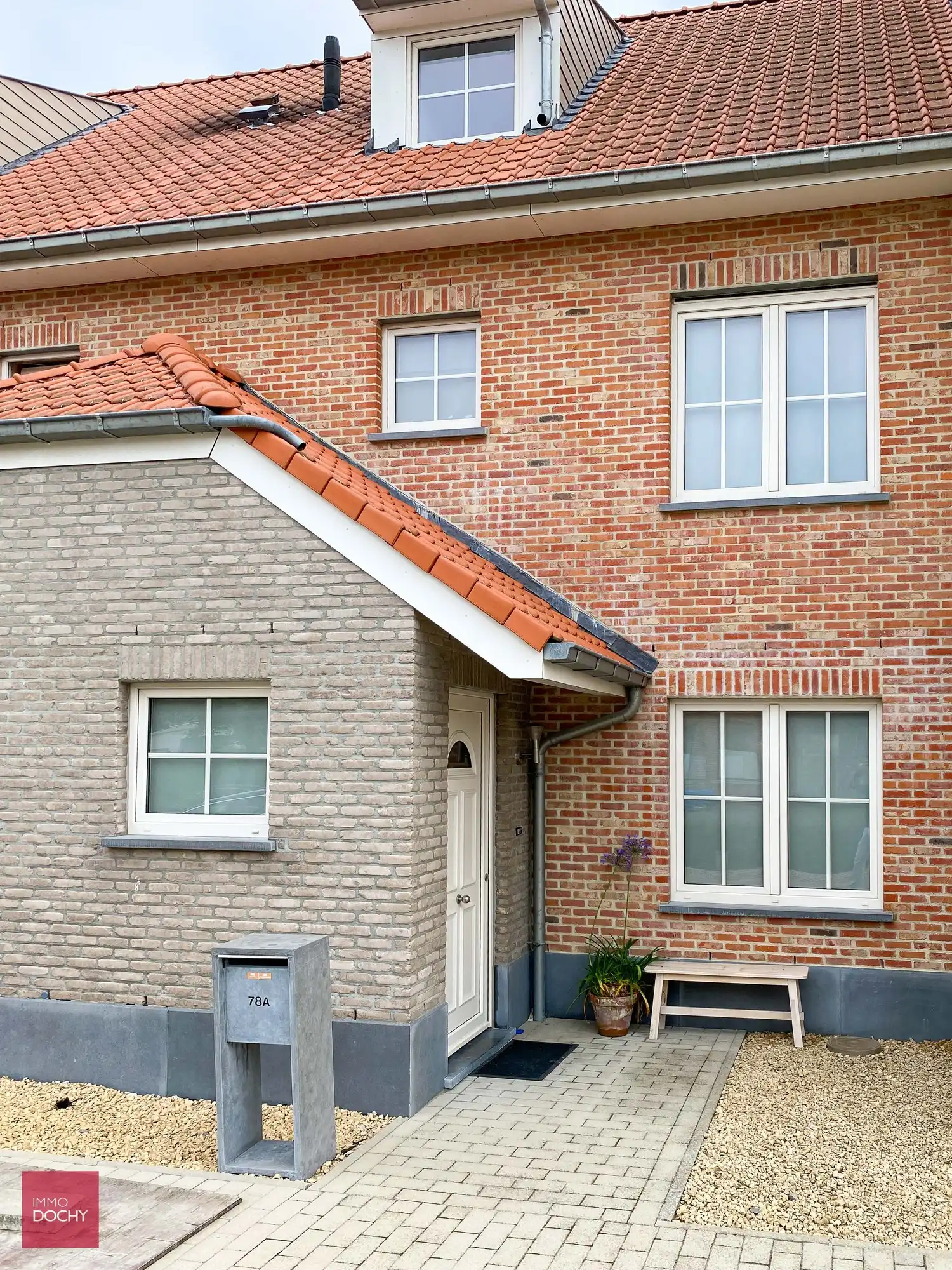 Mooie instapklare recente woning | Izegemstraat foto 13