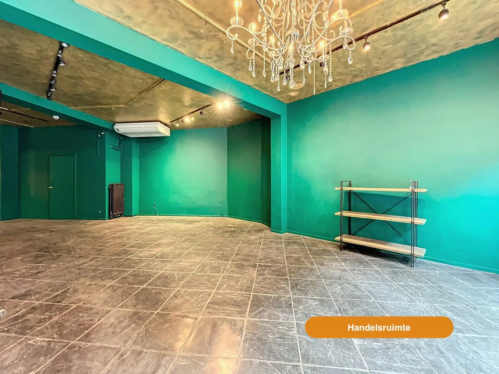 Unieke opbrengsteigendom met 2 appt + handel foto 2