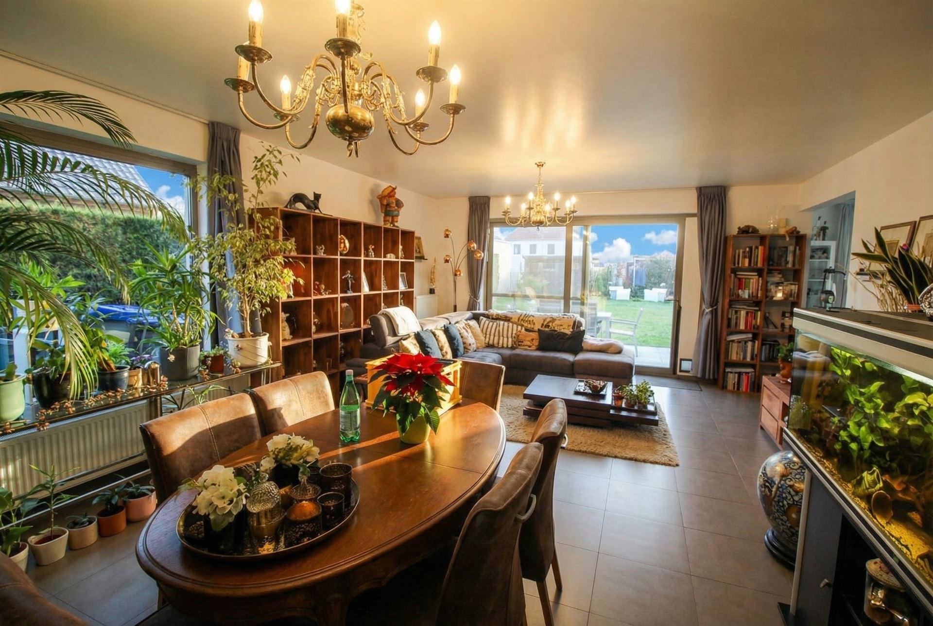 Vrijstaande woning met tuin, alle comfort, 3 slpks. foto 8