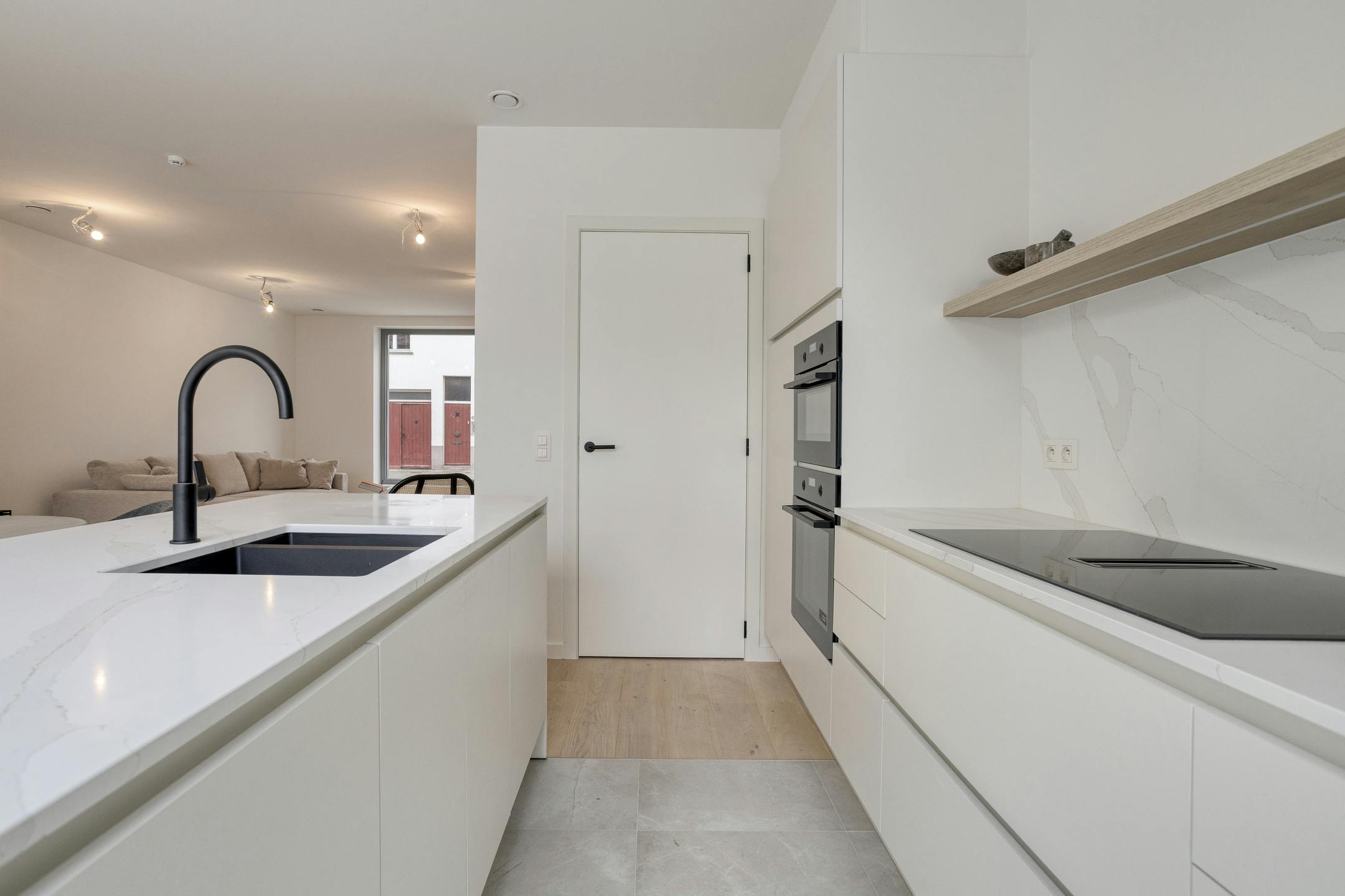 Stijlvol huis te centrum Brugge met 3 slaapkamers en garage foto 6