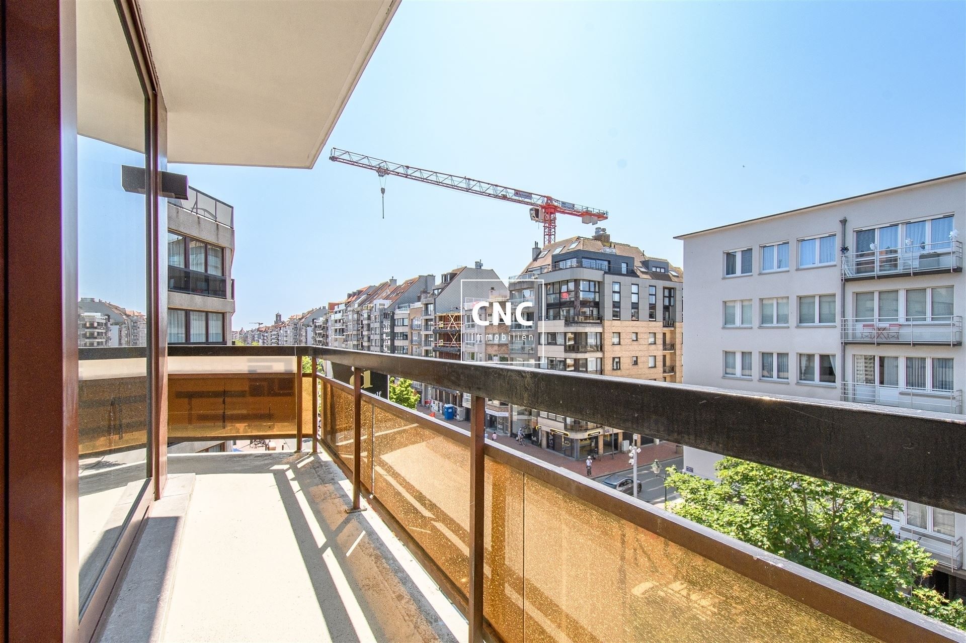 Stijlvol gerenoveerd en zonnig hoekappartement op topligging foto 8