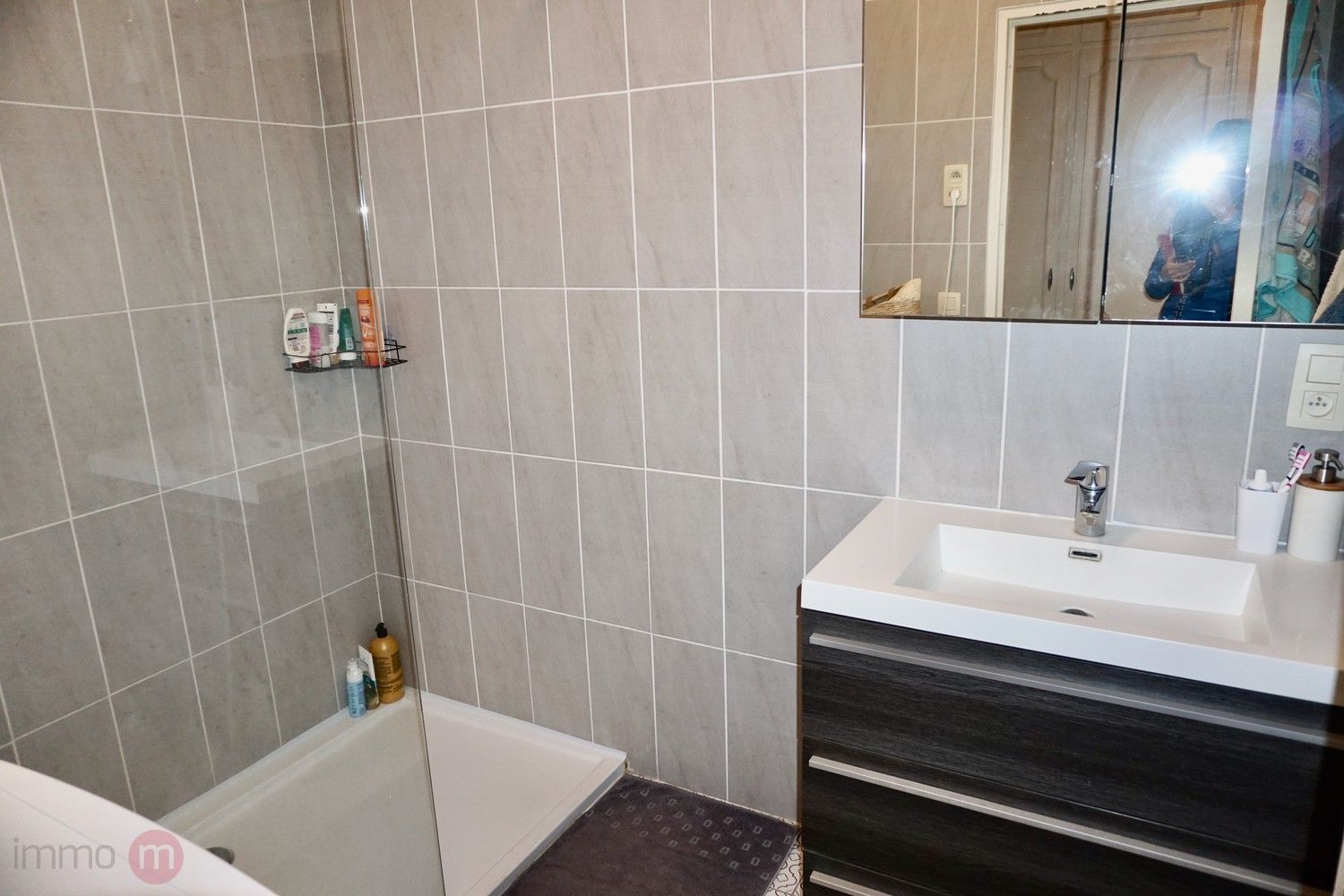 Centraal maar rustig gelegen appartement met drie slaapkamers foto 18