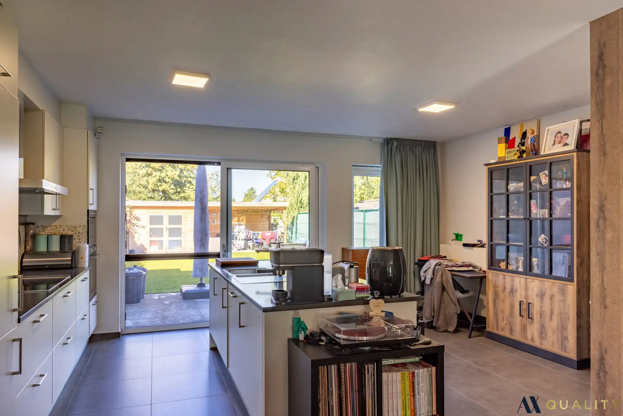 Rustig gelegen, instapklare woning met 4 slaapkamers en aangelegde tuin foto 6