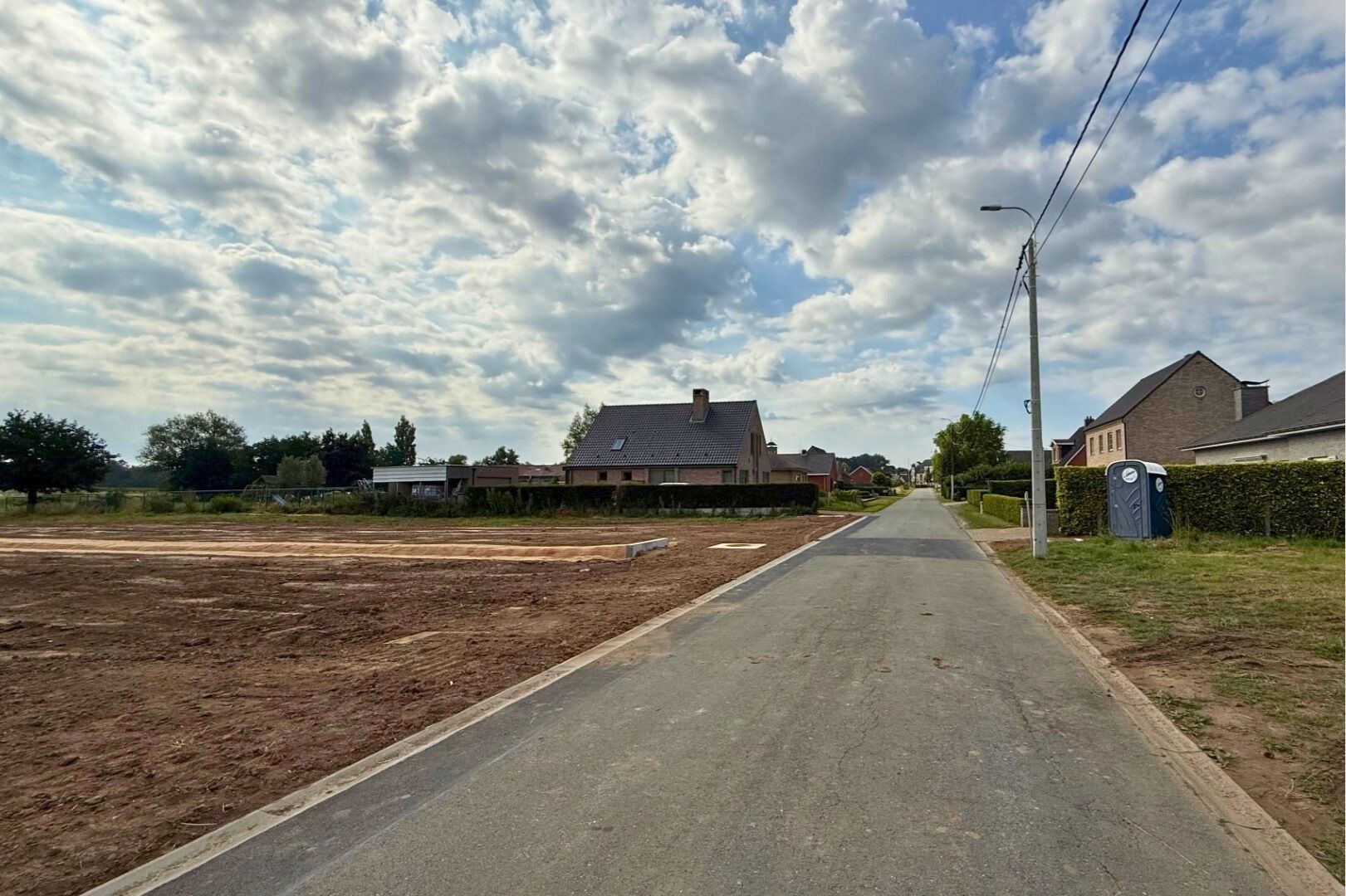 Twee uitzonderlijke villapercelen te koop in Stekene foto 4