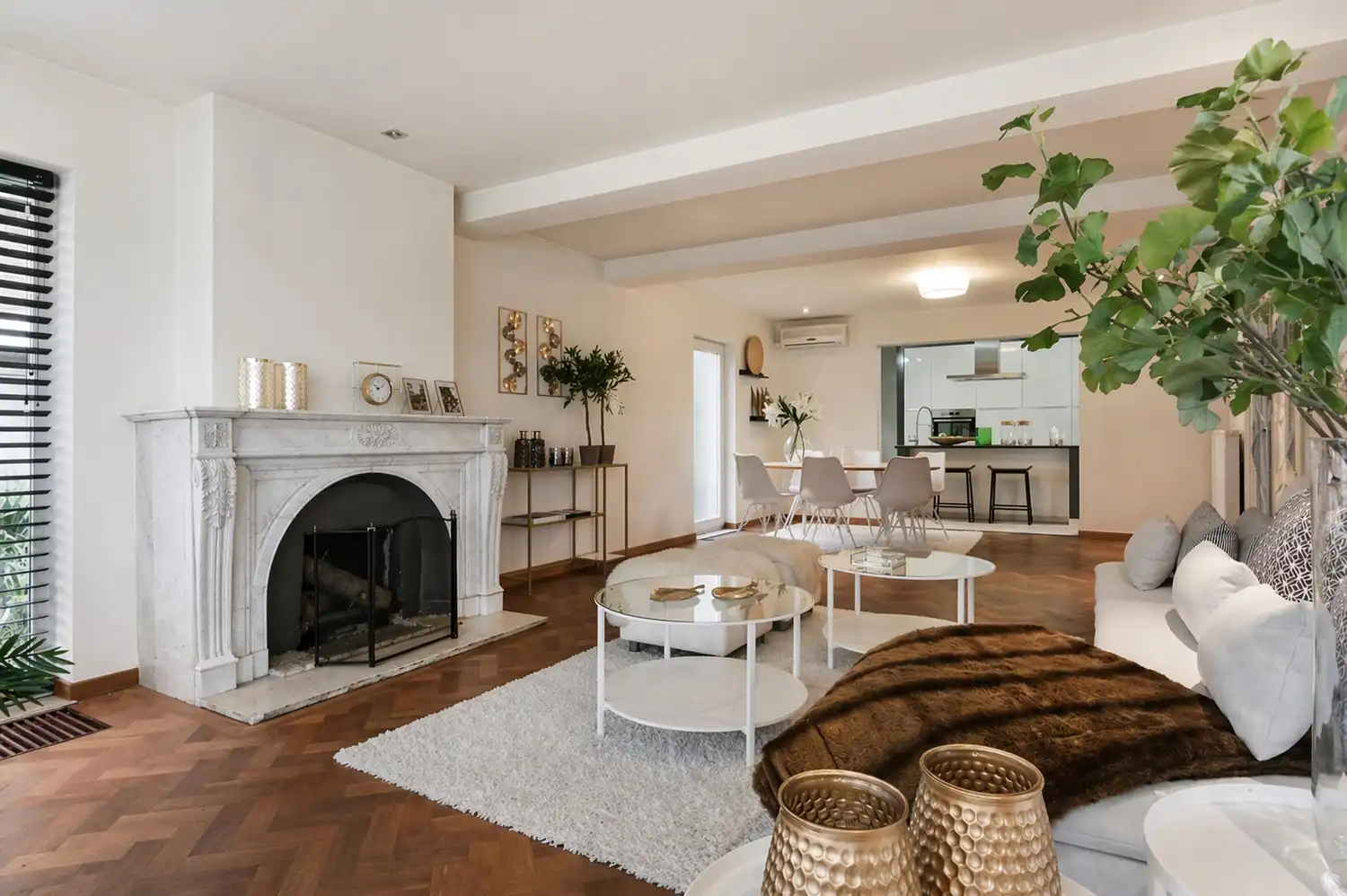 Instapklare woning op een ruim perceel van circa 8a8ca met tuin en garage op een gunstige locatie. foto 12