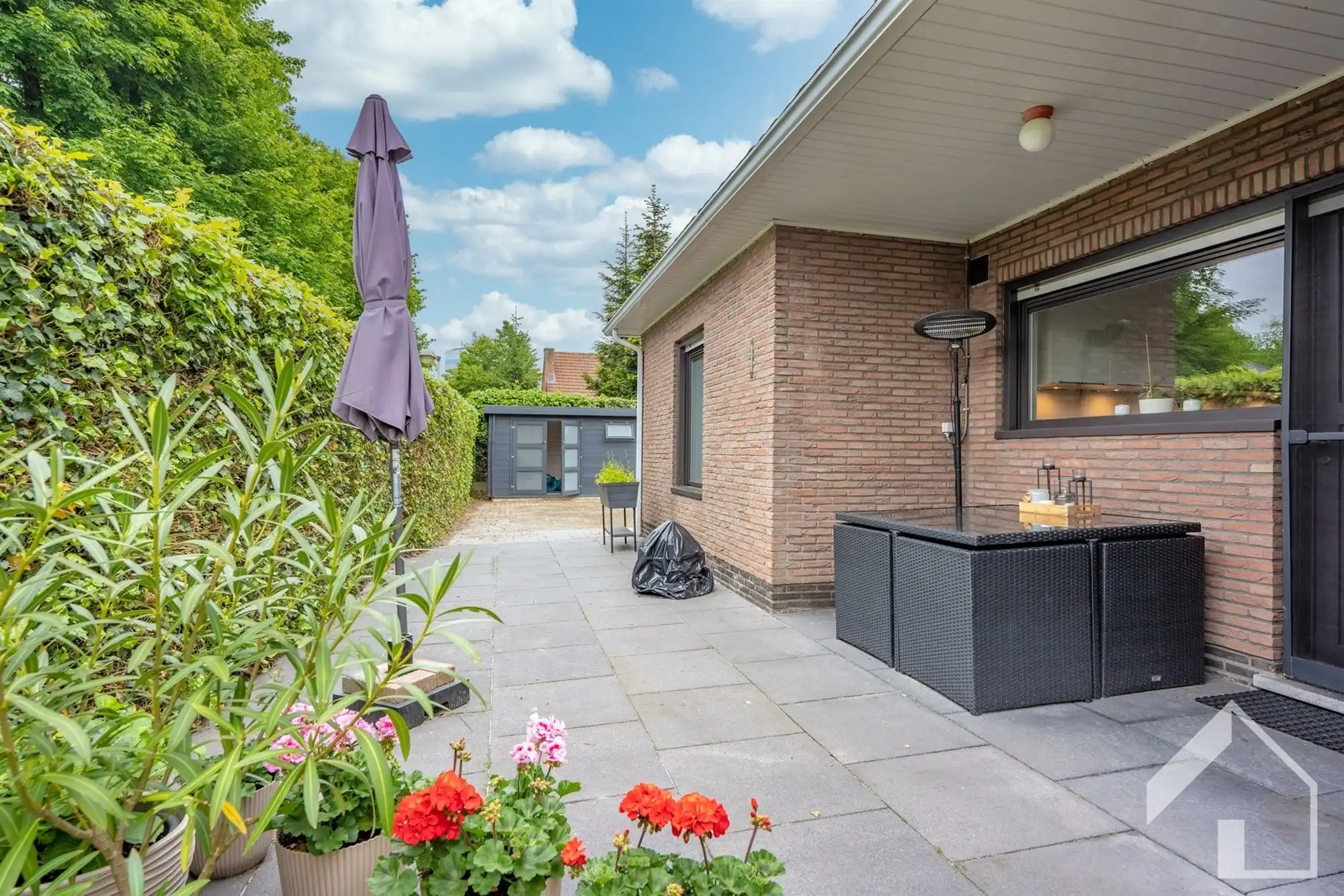 Ruime gelijkvloerse woning met 3 slaapkamers en garage foto 17