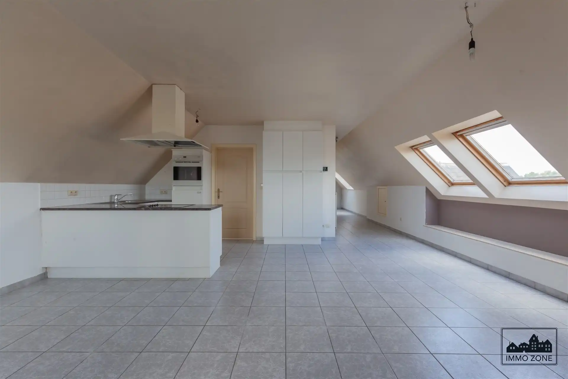Top appartement centrum Laarne, met staanplaats! foto {{pictureIndex}}