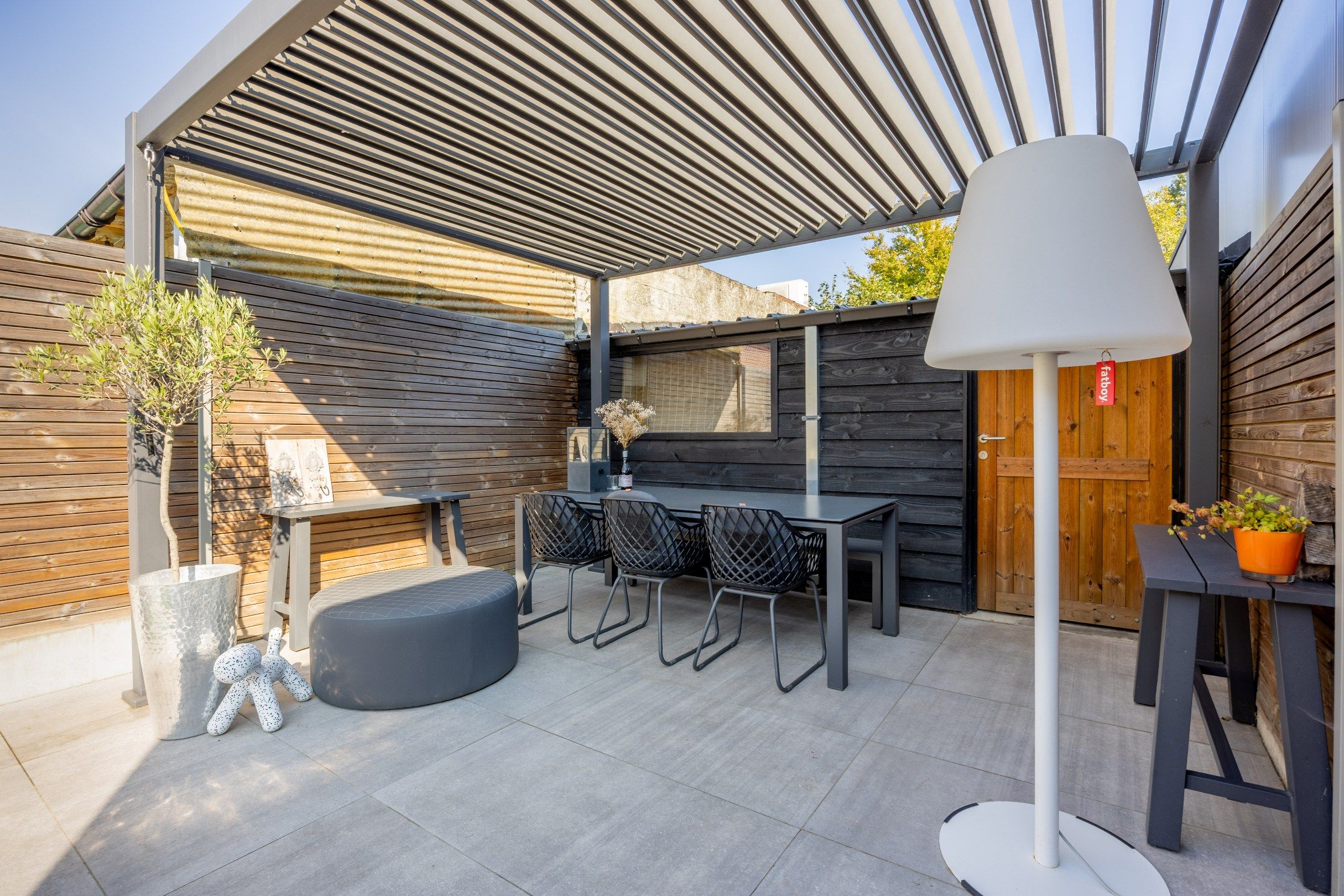 GERENOVEERDE WONING MET TUIN EN UITWEG foto 16