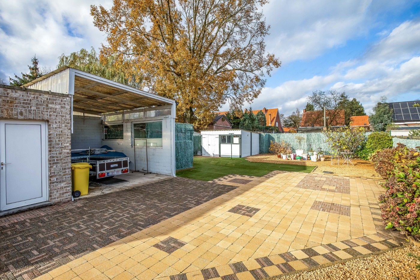 Vrijstaande woning met 4 à 5 slpk., dubbele garage en tuin foto 29