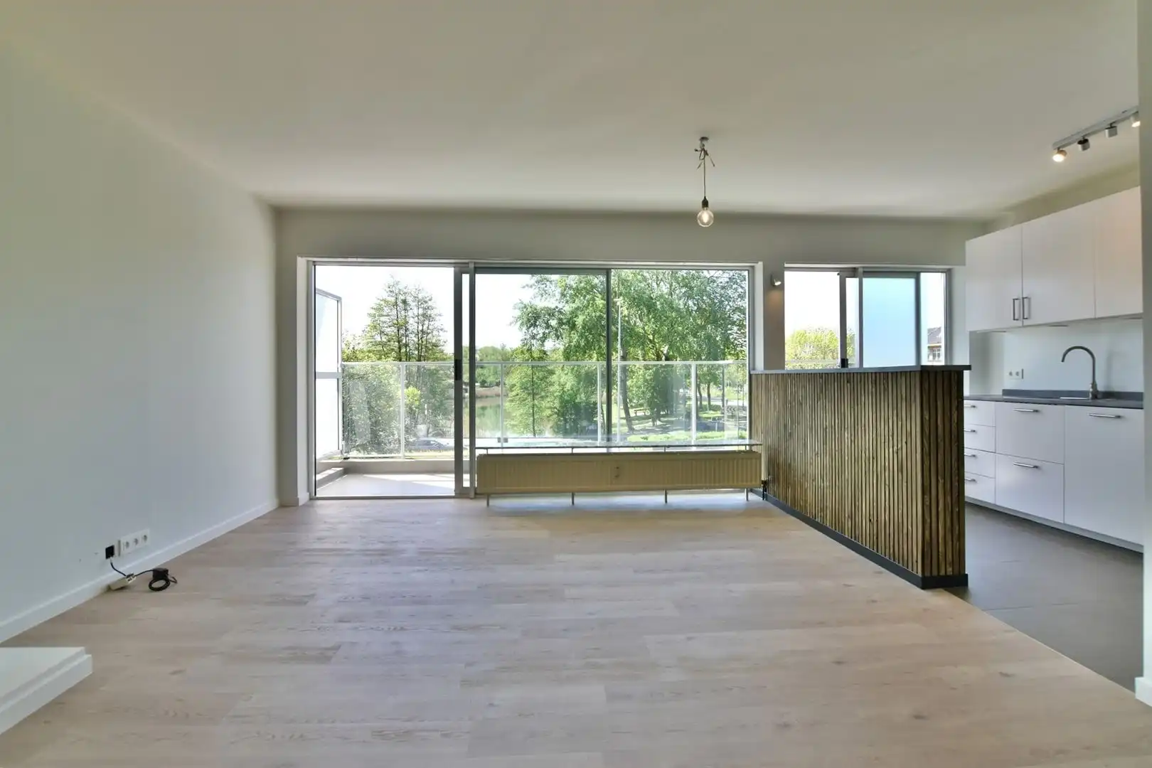Stijlvol vernieuwd appartement met uniek zicht op de Brusselse Forten foto 4