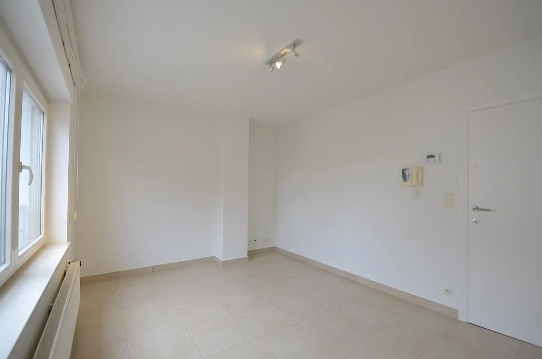 Ruime woning met ruime terrassen en een inpandige garage gelegen nabij de keuvelhoekstraat. foto 14