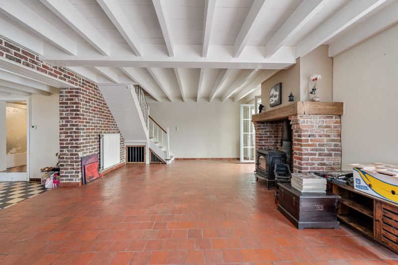 Landelijke woning met schuur op 816m² nabij Knesselare foto 4
