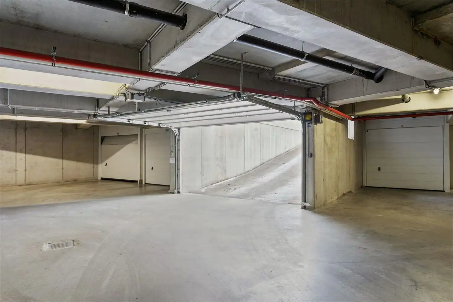 Instapklaar duplex dakappartement met terras in hartje Oostkamp foto 12