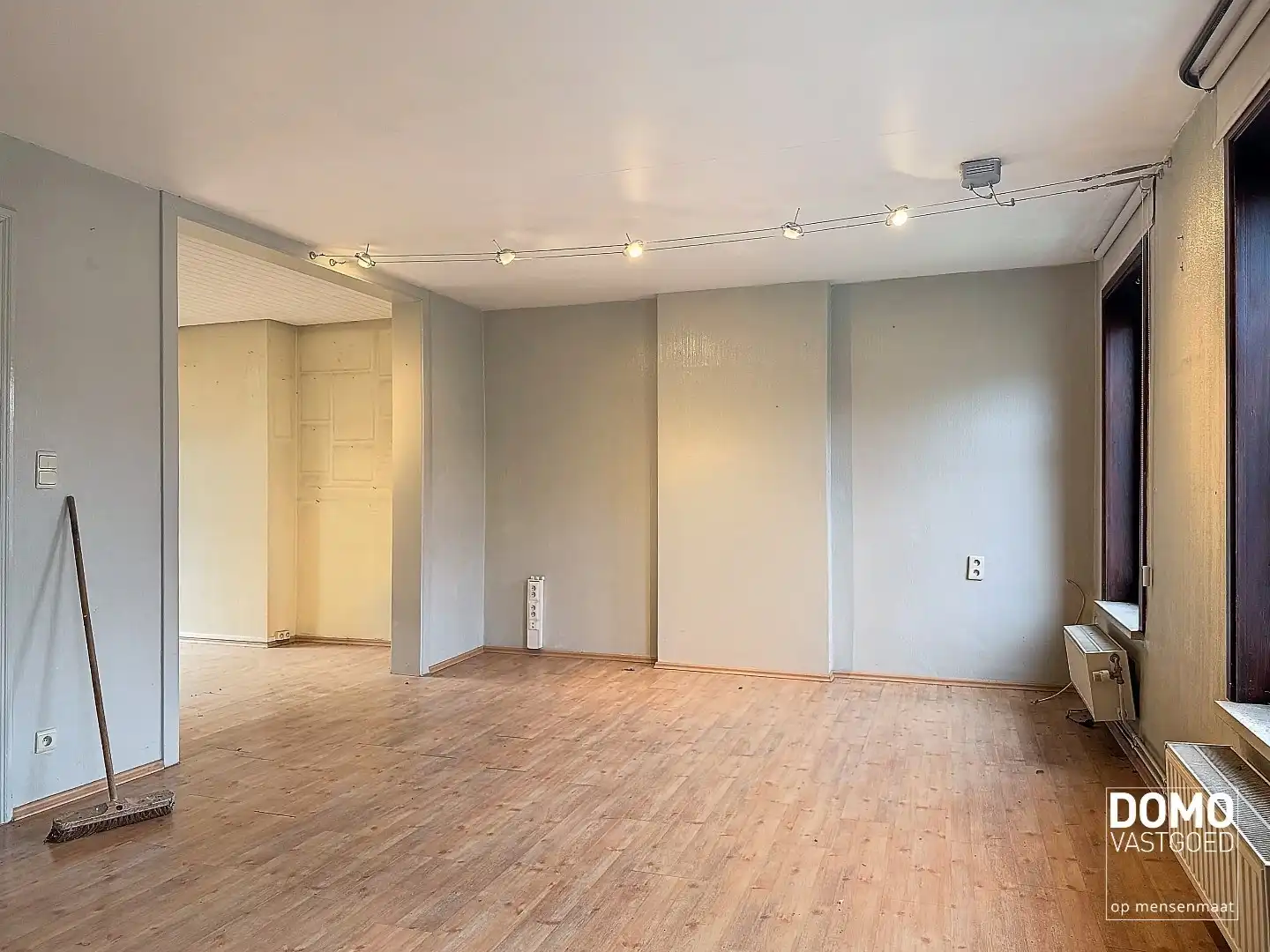 Te renoveren handelshuis gelegen in het centrum van Diepenbeek. foto 3