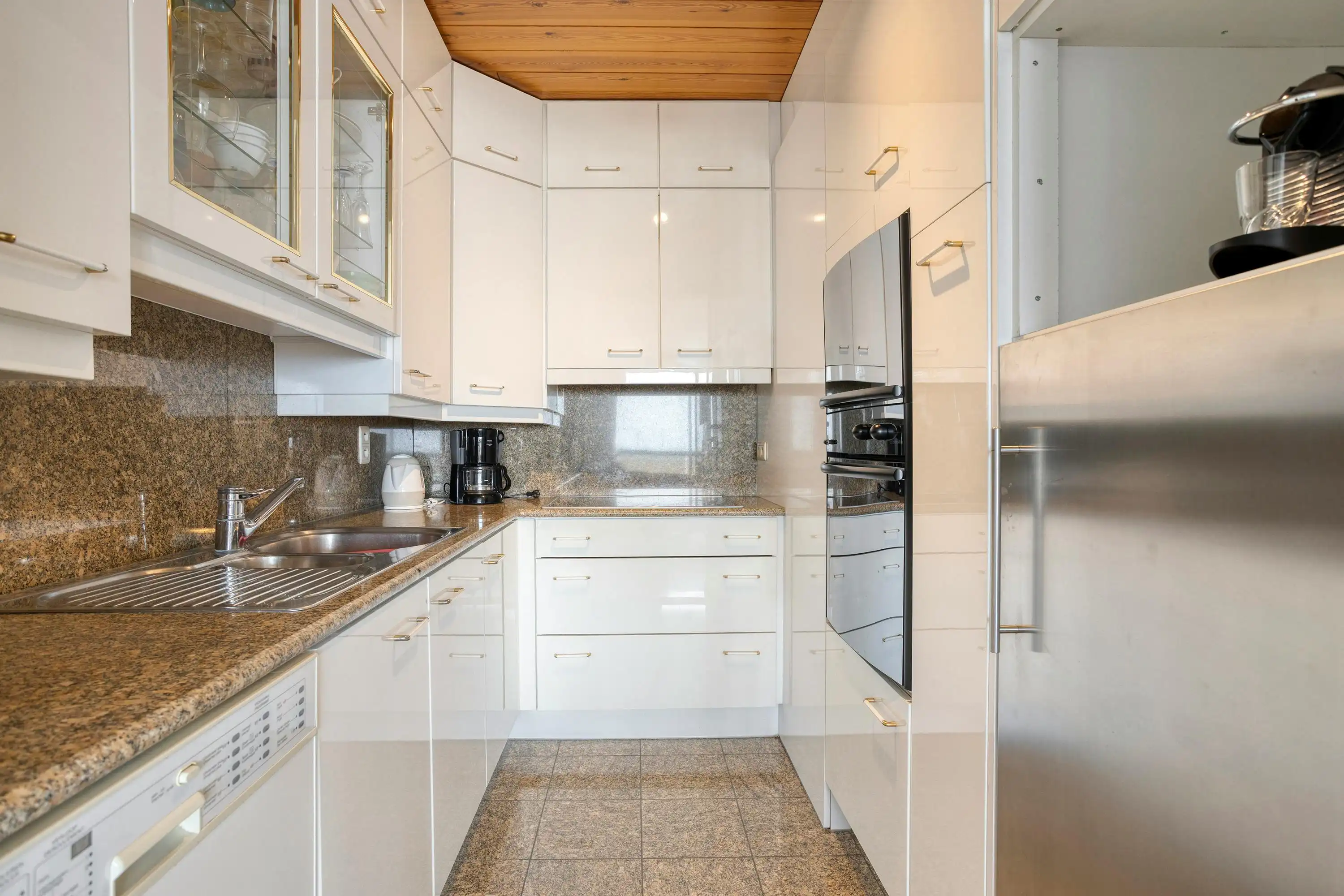 Appartement met 2 slaapkamers en frontaal zeezicht te koop foto 8
