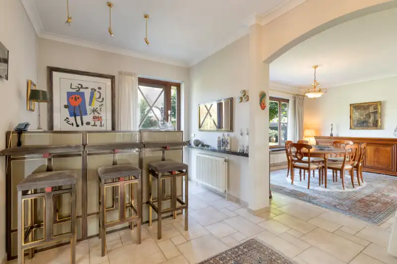 STATIGE VILLA MET PRACHTIGE TUIN OP EEN PERCEEL VAN 1.430 m². foto 10