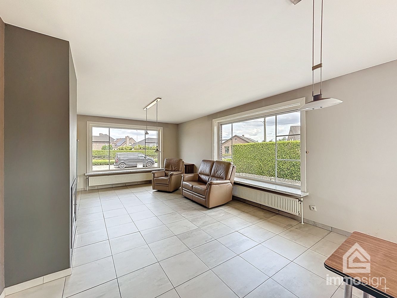Instapklare gelijkvloerse woning (bungalow) op een perceel van 1079 m² met uitzicht over de velden, vlakbij de grens met Nederland foto 3