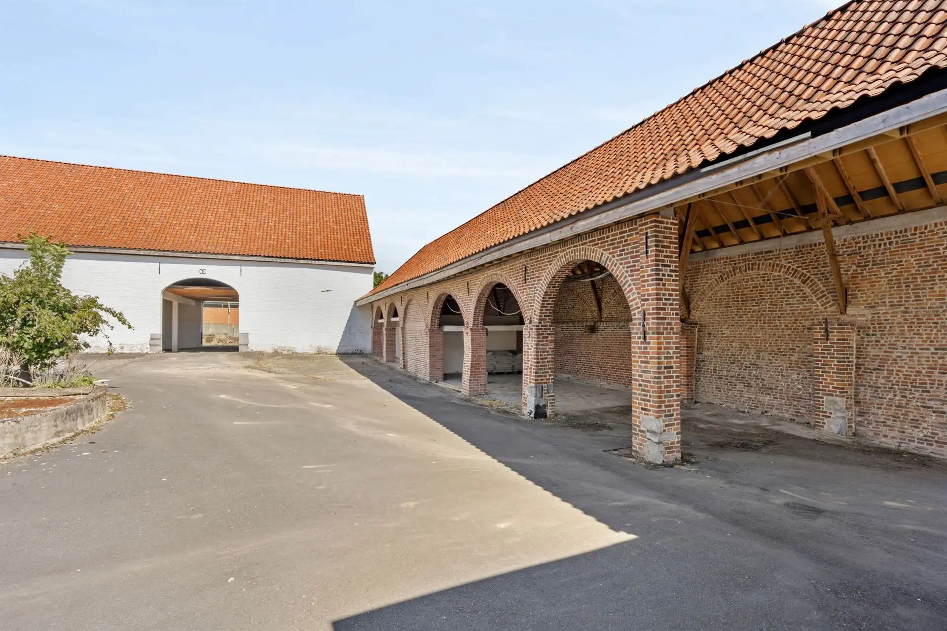 Authentieke vierkantshoeve op 8.064 m², ENORM VEEL POTENTIEEL! foto 5
