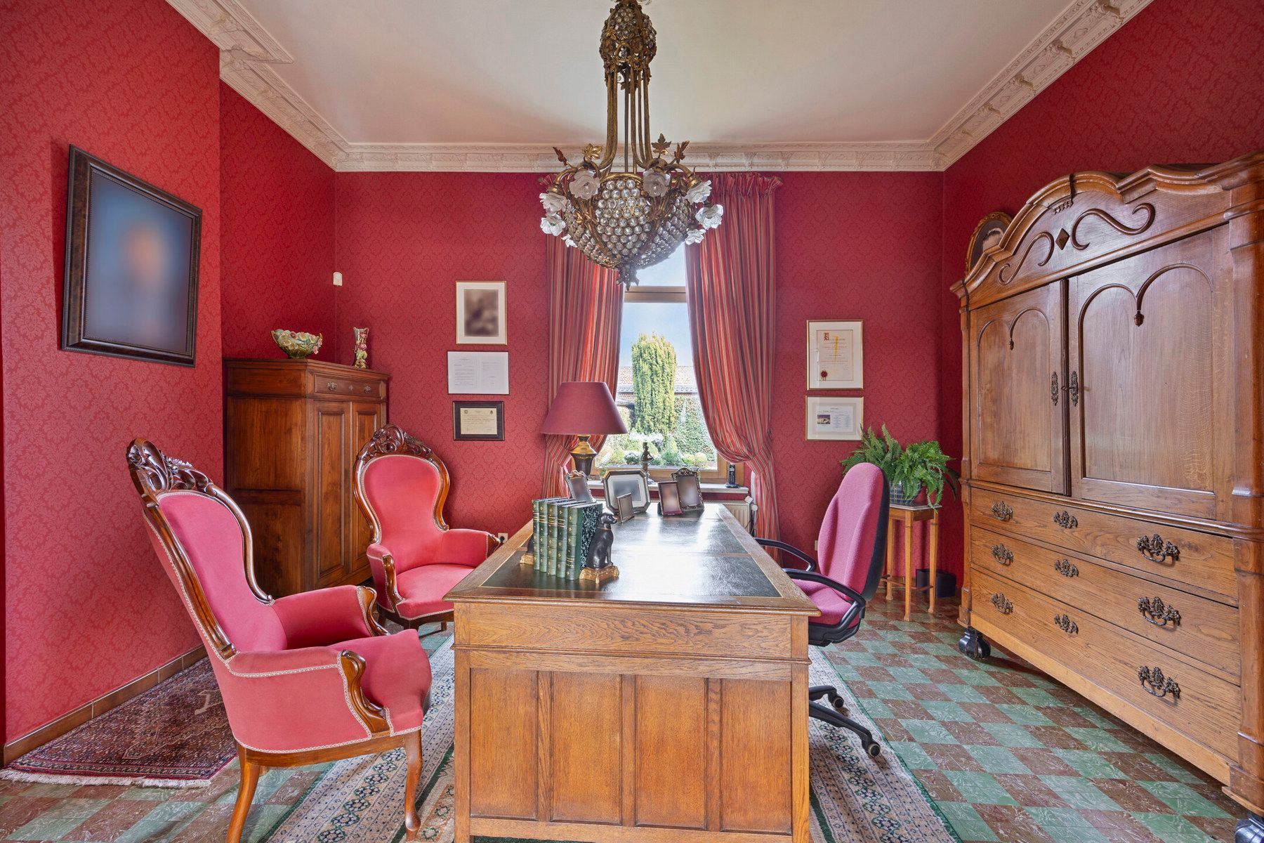Ruime en karaktervolle woning in hartje Herne foto 7