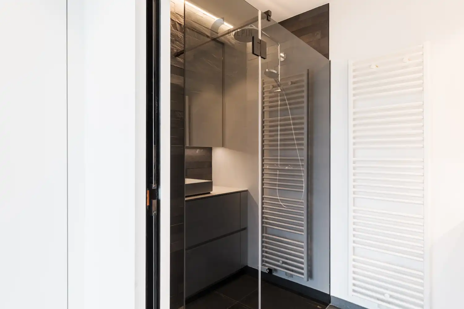 Recent appartement met ruime terrassen en open zicht foto 7