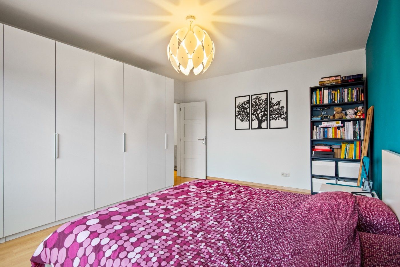 Ruime bel-etagewoning met 3 slpk, terras, tuin en inpandige garage foto 13