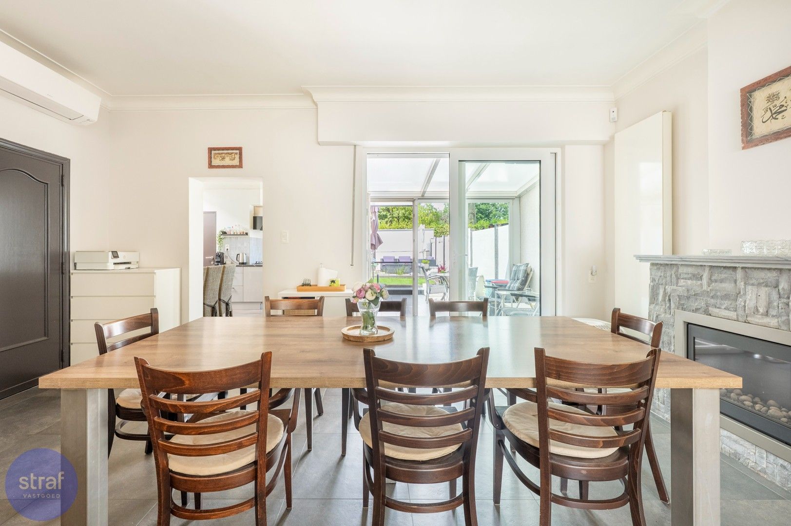 Enorme rijwoning met 6 slaapkamers én een zwembad foto 5