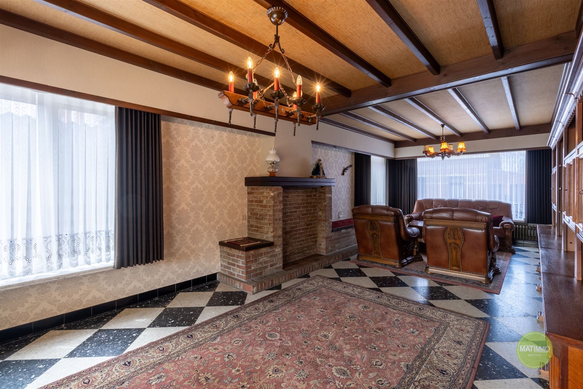 Te renoveren gezinswoning met werkhuis in Arendonk foto 6