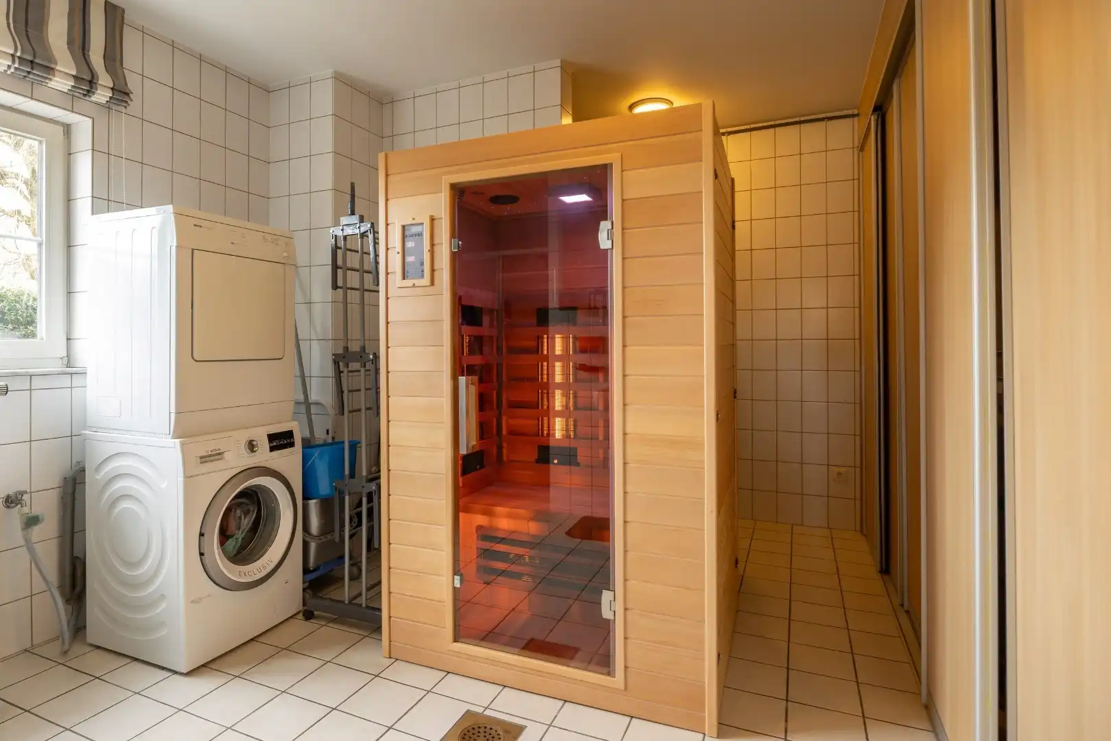 Prachtige ruime villa met naastliggende bouwgrond! foto 14