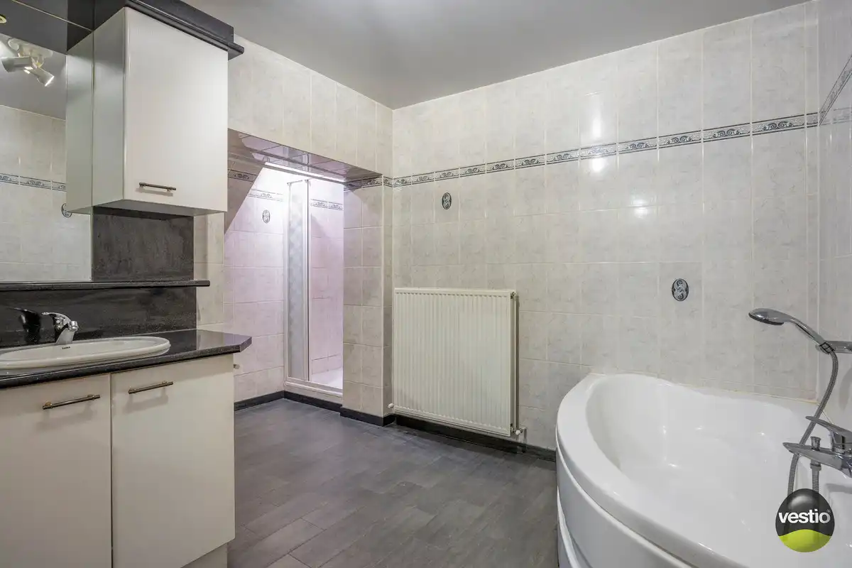 HANDELSHUIS IN CENTRUM VAN BILZEN. foto 21