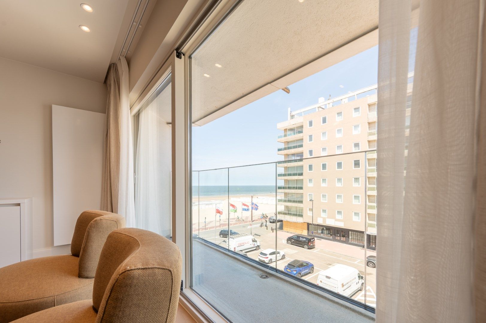 Smaakvol gerenoveerd appartement met zeezicht op een toplocatie in het Zoute foto 3