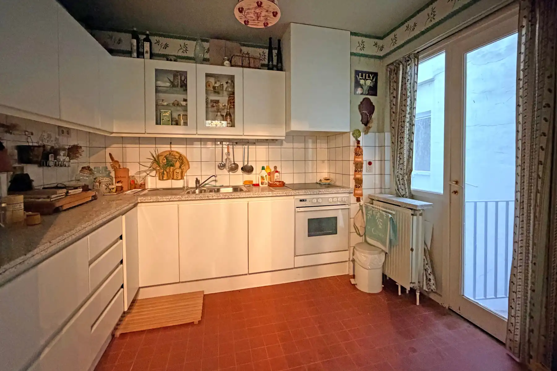 Te renoveren appartement gelegen op de Zeedijk-Het Zoute foto 5