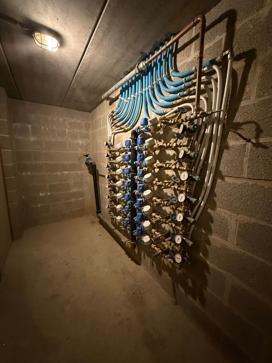 Instapklaar appartement met terras op toplocatie in Genk foto 14