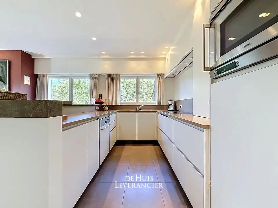 Kom levenslang genieten aan zee in deze instapklare gelijkvloerse villa op uitzonderlijke toplocatie in Oostduinkerke! foto 8