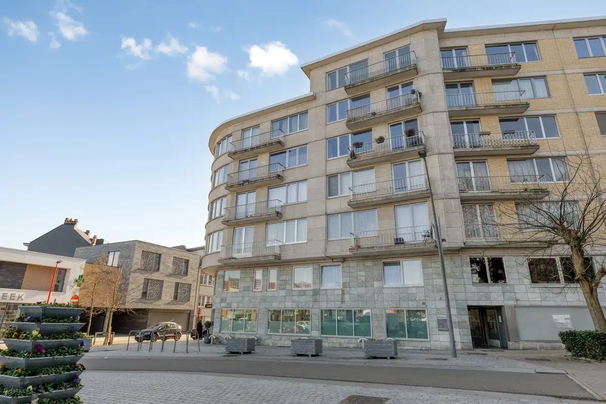 Uitzonderlijk appartement van 190 m², volledig gerenoveerd, in het centrum van Strombeek foto 20