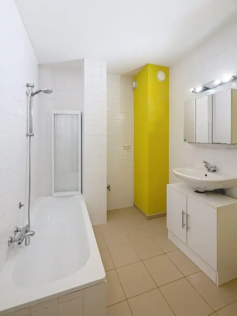 Gelijkvloers appartement met 2 slaapkamers en tuin foto 9