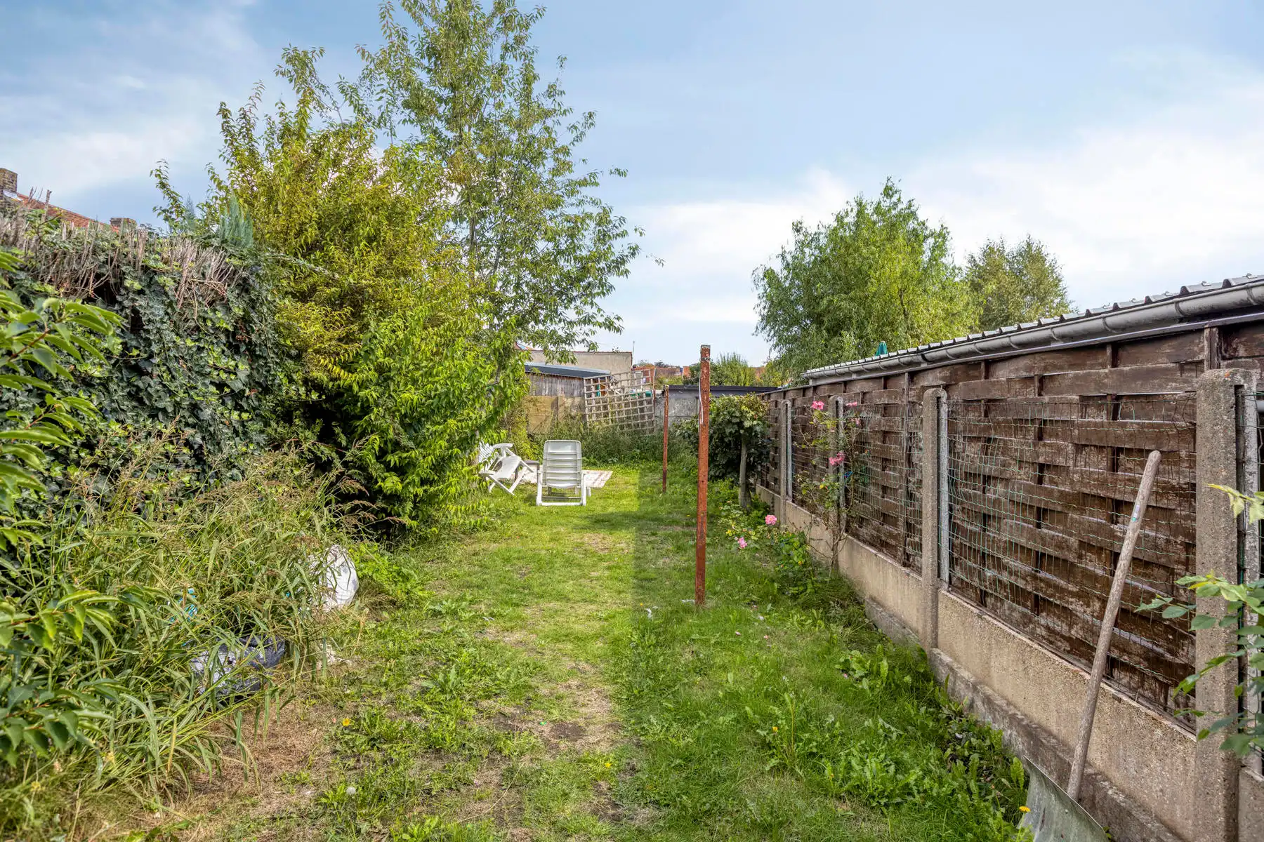 Op te frissen woning met tuin foto 13