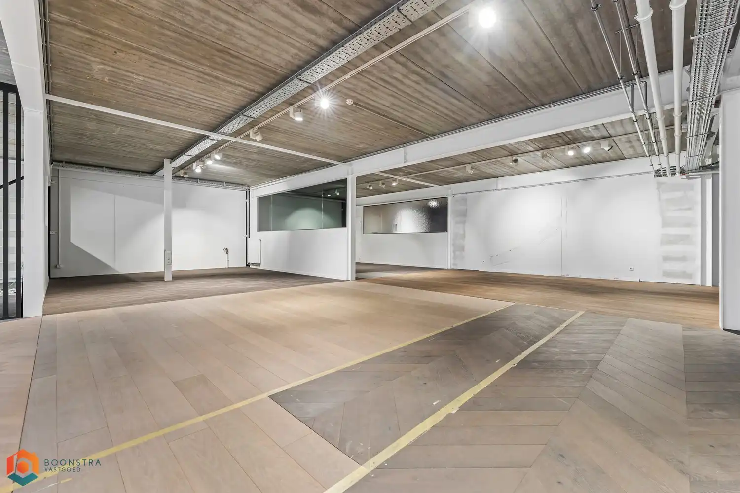 Kantoorruimte (335&nbsp;m²) met veel mogelijkheden op toplocatie foto 3