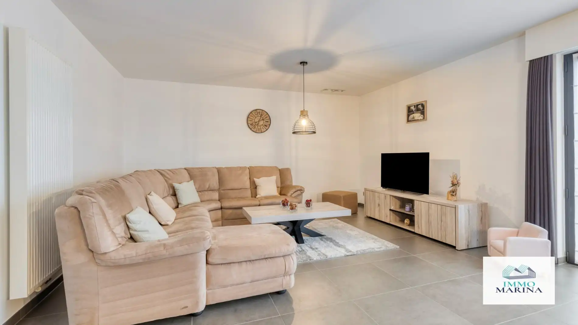 Zeer ruime instapklaar woning met veel mogelijkheden te Begijnendijk.  foto 3