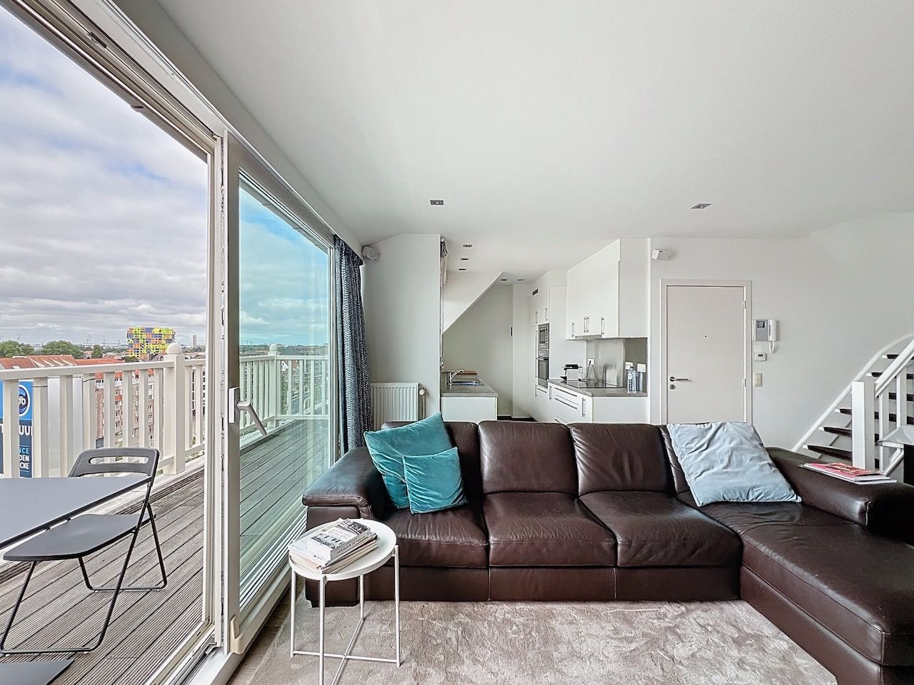 Duplex dakappartement met twee slaapkamers en een mooi, zuidgericht terras – Graaf d'Ursellaan foto 7