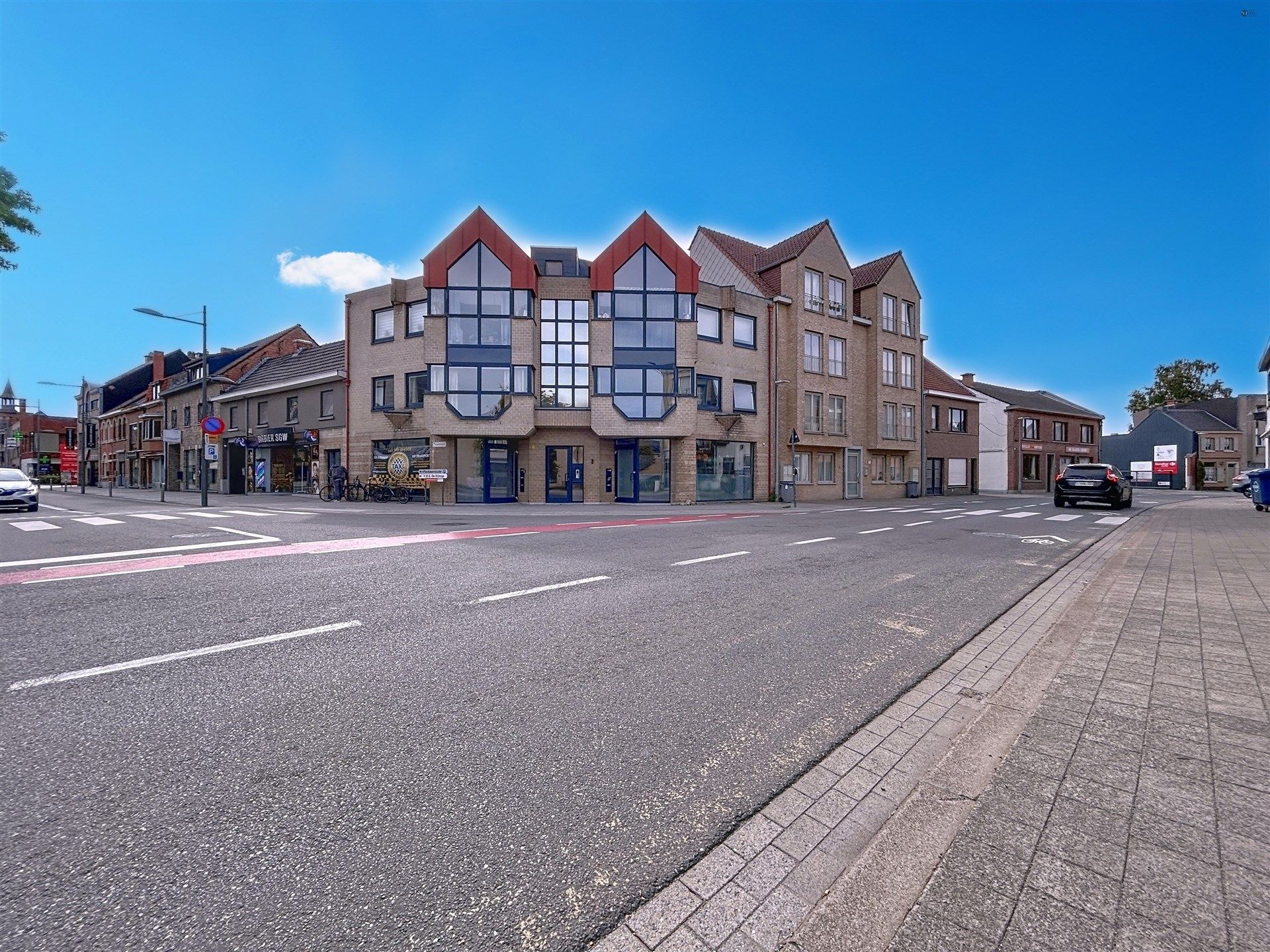 1 slk appartement met terras in hartje Sint-Gillis-Waas foto {{pictureIndex}}